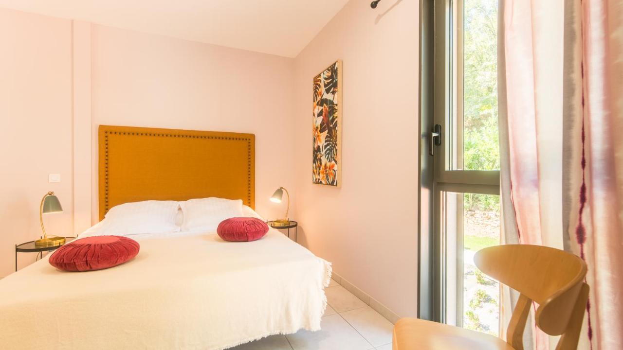 Villa Spacieuse Avec Jacuzzi Privatif Sarlat-la-Caneda Exterior photo